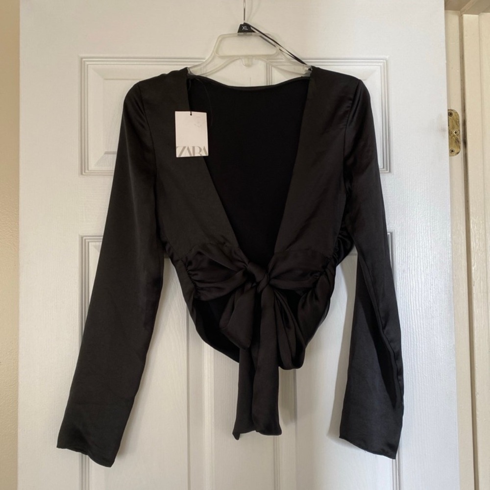 Zara NWT silk like v-neck bow tie knot top medium